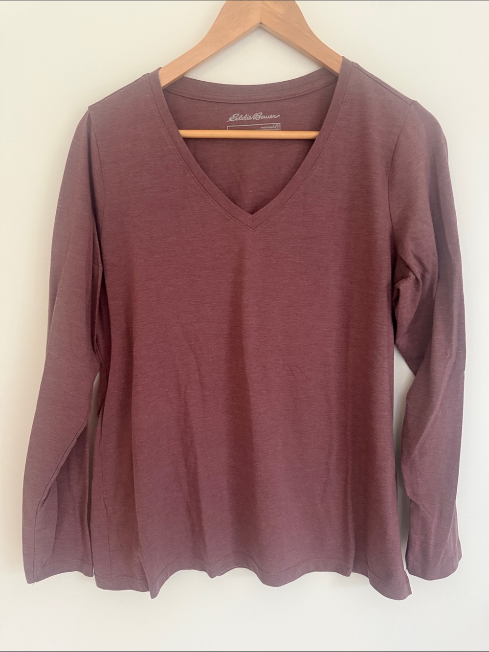 Eddie Bauer Women Purple Long Sleeve V Neck Pullover T-Shirt Size L